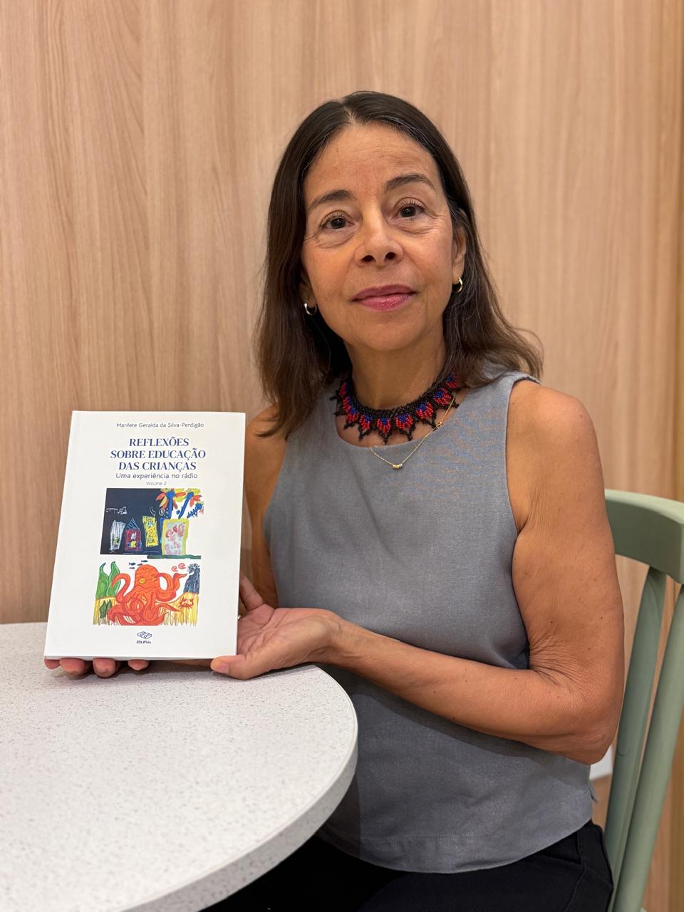 Doutora em Educação Brasileira lança segundo volume de livro sobre educação infantil na UFMA